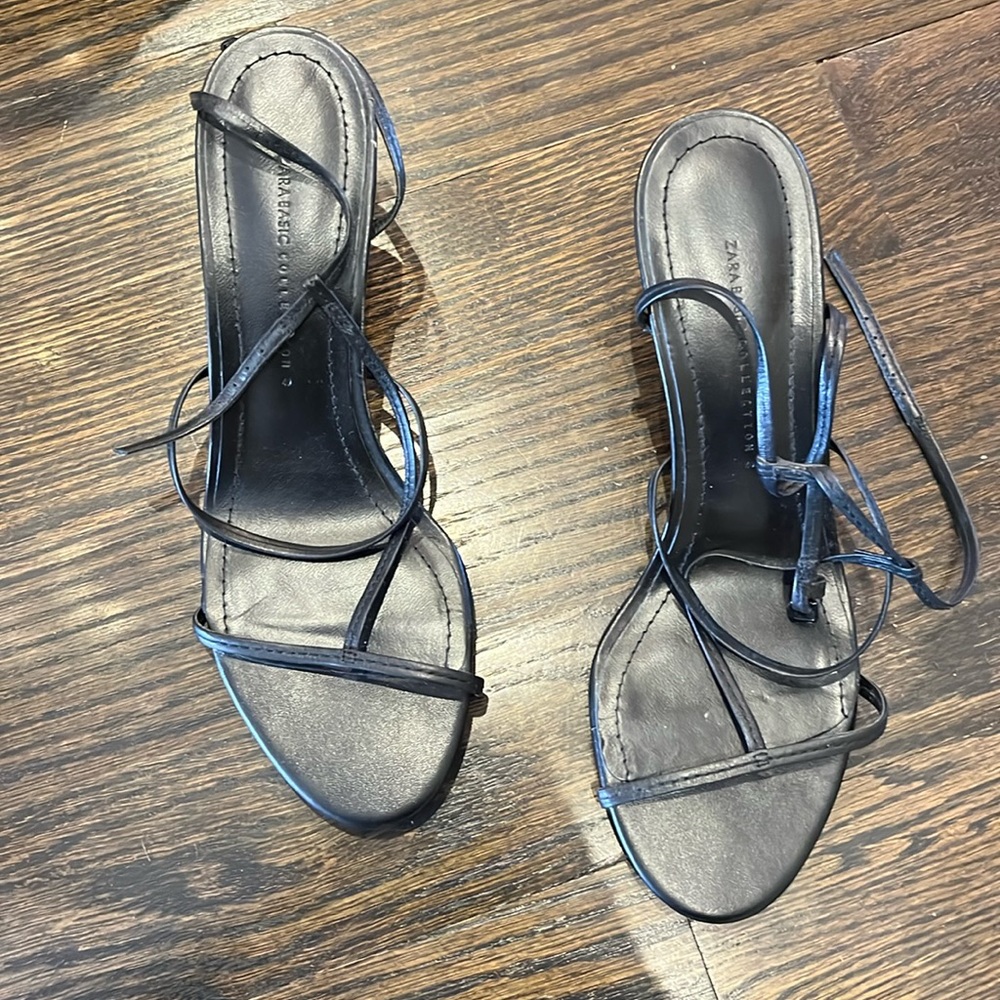Zara low heels t-strap sandals